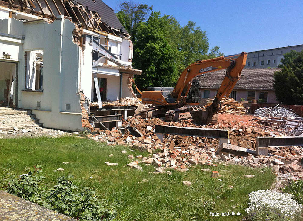 Abriss NAK Kirche Dessau