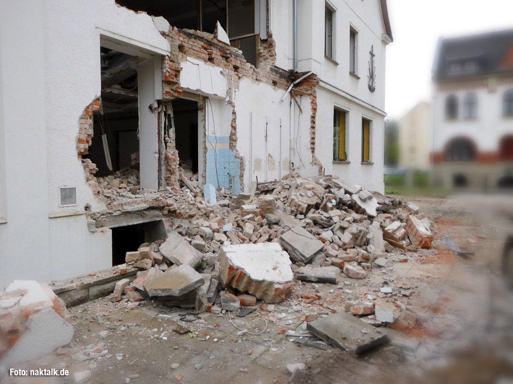 Abriss NAK Kirche Dessau